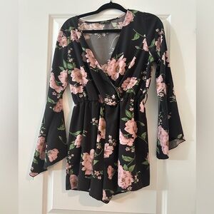 SHEIN bell sleeve belted floral romper in size small
